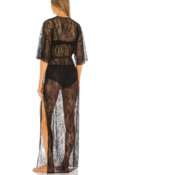 Michael Costello Flowy sleeve gown - Picture 3 of 8